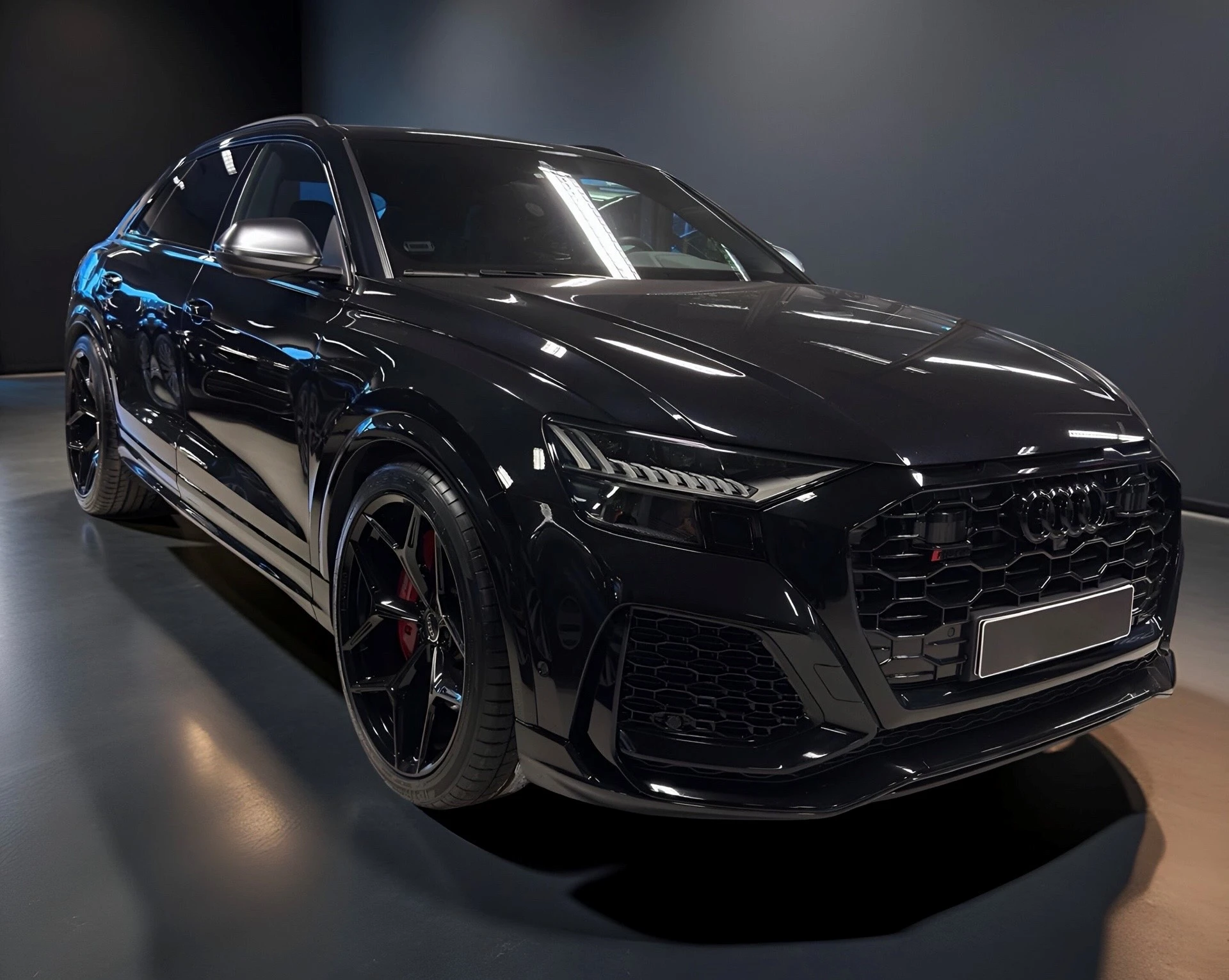  Audi RS Q8 